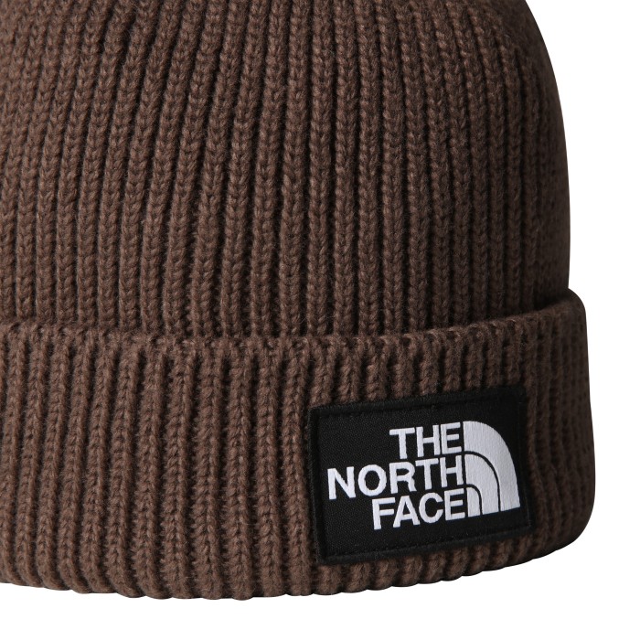 шапка tnf logo box cuffed beanie от бренда the north face вид слева