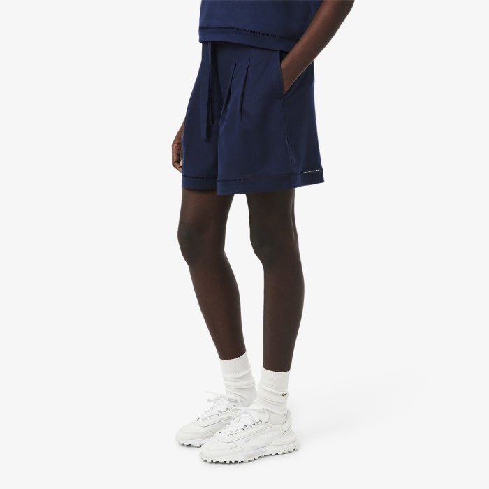 шорты bermuda от бренда lacoste вид слева