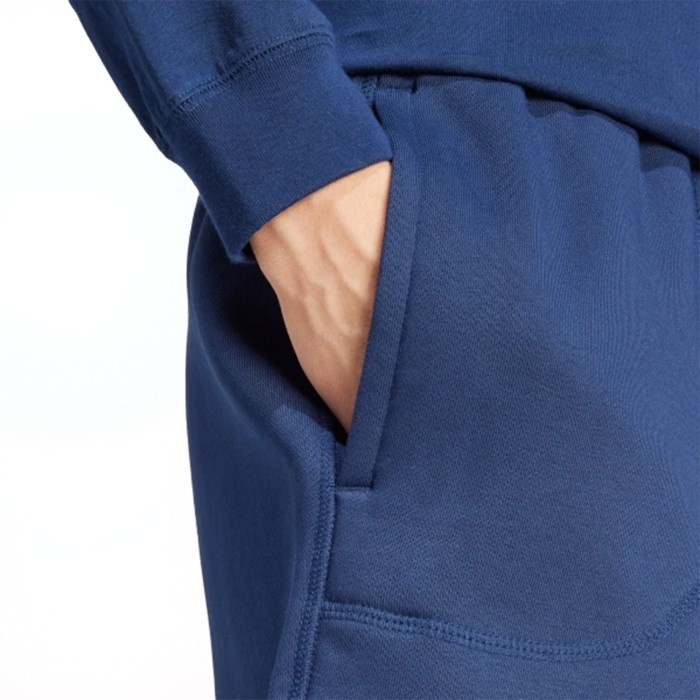 шорты vrct shorts по цене 6113 руб вид справа