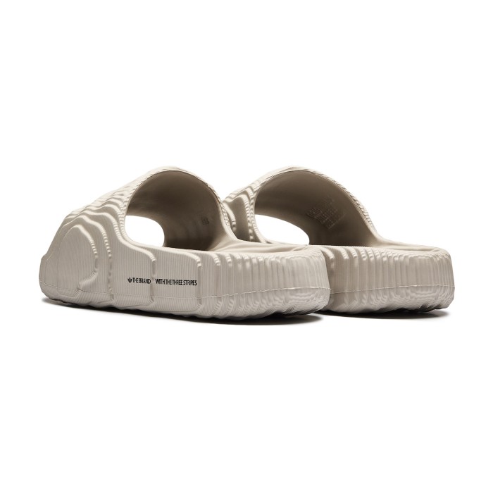 сланцы adilette 22 по цене 4899 руб вид справа
