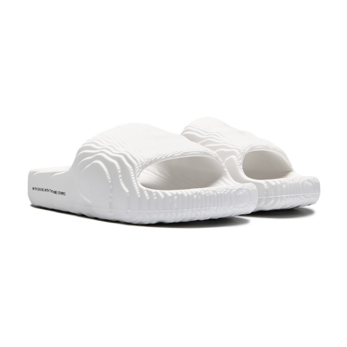 сланцы adilette 22 от бренда adidas вид слева