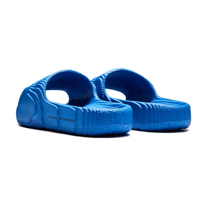 сланцы adilette 22 по цене 5799 руб вид справа