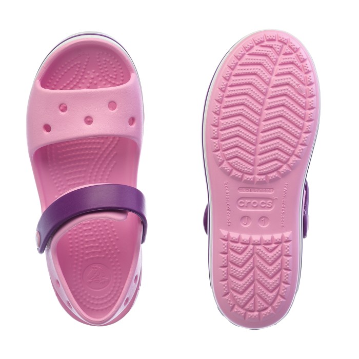 сланцы crocband sandal kids по цене 2090 руб вид справа
