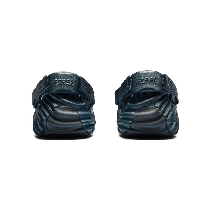 сланцы salehe bembury x crocs pollex clog sasquatch по цене 9996 руб вид справа