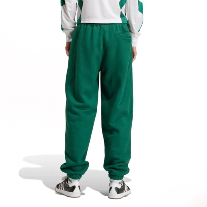 спортивные штаны grf sweatpant от бренда adidas вид слева
