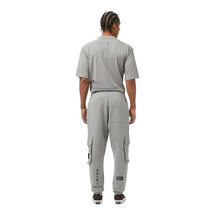 спортивные штаны tracksuit trouser по цене 8990 руб вид справа