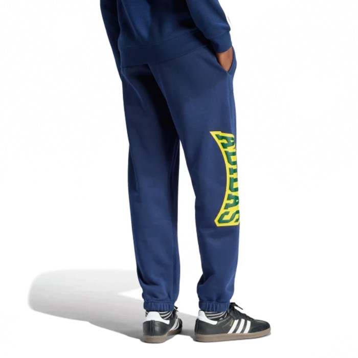спортивные штаны vrct sweatpants от бренда adidas вид слева