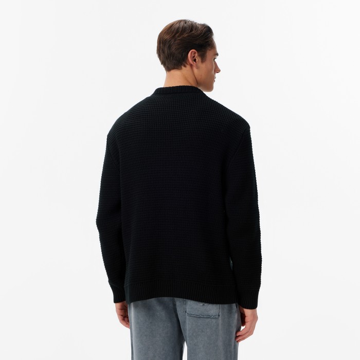 свитер sweater от известного бренда вид слева