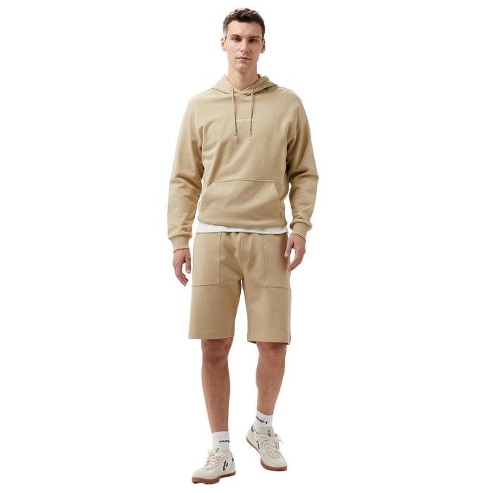 толстовка 1.0 essentials m hoodie по цене 5990 руб вид справа