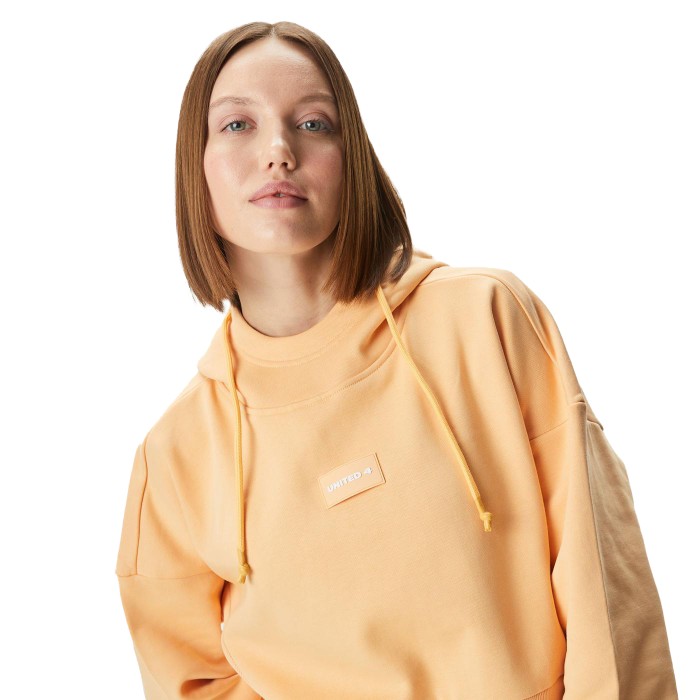 толстовка 1.0 essentials w hoodie по цене 3495 руб вид справа