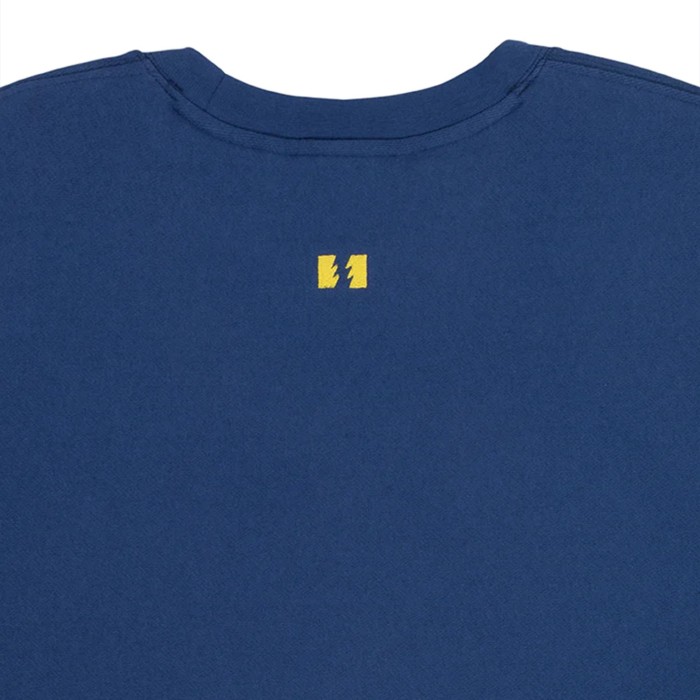 толстовка athletics crewneck по цене 8495 руб вид справа