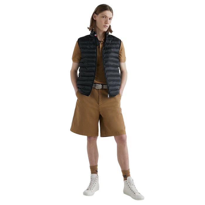 жилетка packable padded recycled vest по цене 16825 руб вид справа