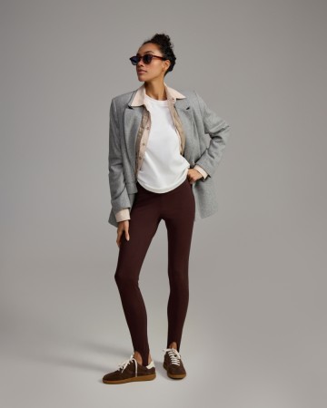 легинсы со штрипками фотография