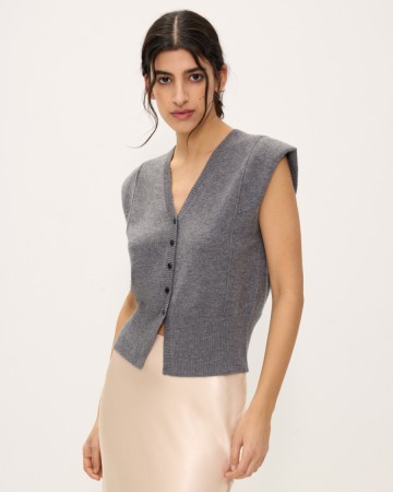 шерстяной трикотажный жилет на пуговицах - женская верхняя одежда