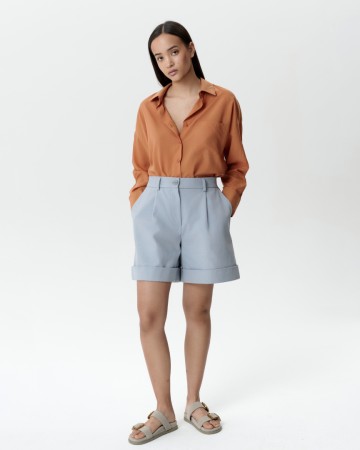 шорты в стиле сафари из плотного хлопка фотография