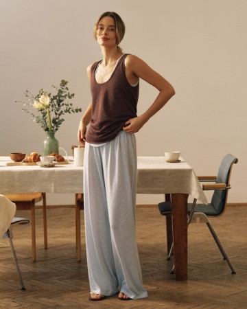 свободная майка с вырезом фотография