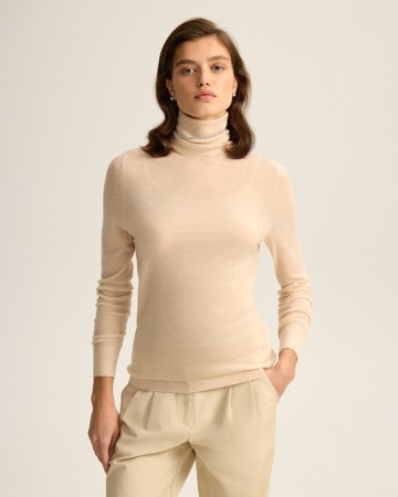 водолазка из тонкой шерсти фотография