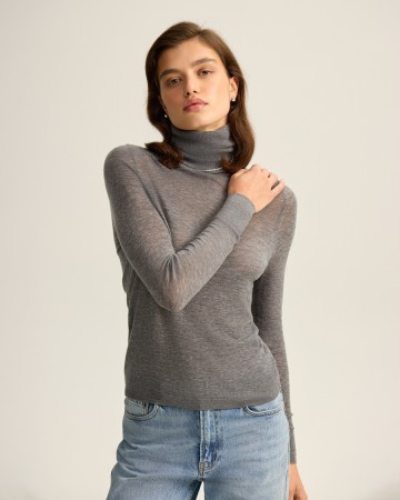 водолазка из тонкой шерсти фотография