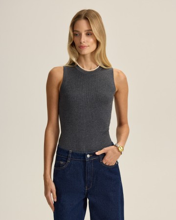 вязаный топ из шерсти мериноса фотография