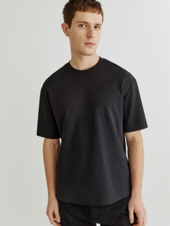 базовая футболка прямого кроя фотография