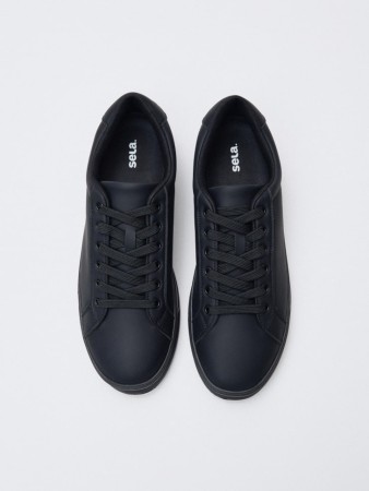 базовые кеды из искусственной кожи фотография