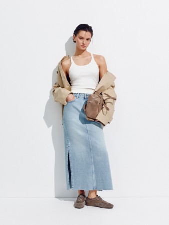 базовый топ в рубчик на тонких бретелях - женские топы и майки приталенные 