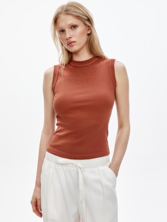 базовый топ в рубчик - женские топы и майки прилегающие 