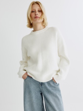 базовый вязаный джемпер оверсайз фотография