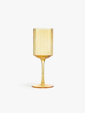 бокал из стекла с рельефным узором фотография