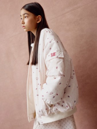 бомбер оверсайз с принтом для девочек - куртки по распродаже