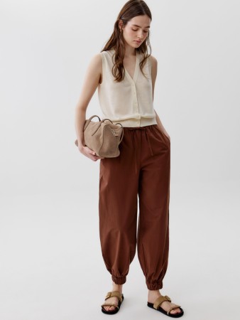 брюки-джоггеры из хлопка фотография