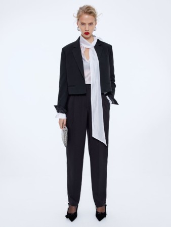 брюки из костюмной ткани фотография