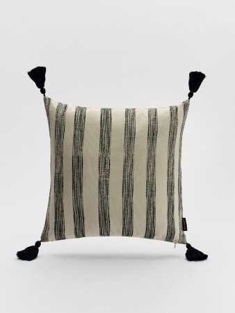 чехол для декоративной подушки с кисточками - товары для дома в полоску 