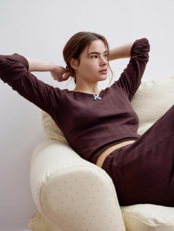 домашний лонгслив с рельефным узором - женские домашние футболки и лонгсливы