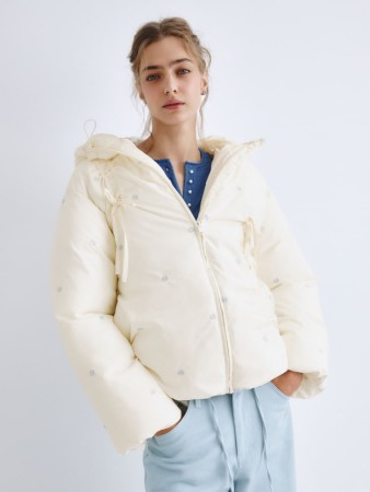 дутая куртка с вышивкой из линейки  young фотография