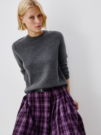 джемпер из 100% шерсти фотография