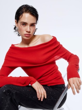 джемпер с открытыми плечами - женская одежда с отворотом 