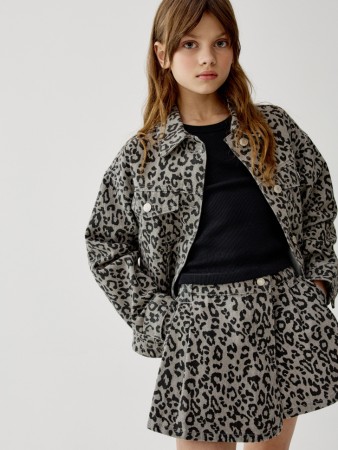 джинсовая куртка с леопардовым принтом для девочек - куртки и пуховики из денима 