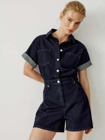 джинсовый комбинезон с шортами фотография