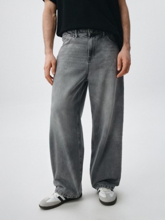 джинсы baggy fit со средней посадкой фотография