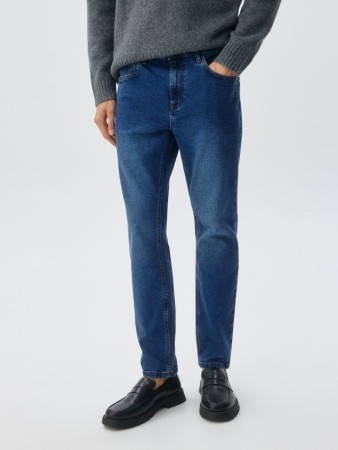 джинсы slim fit со средней посадкой фотография