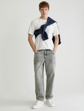 джинсы straight fit со средней посадкой фотография