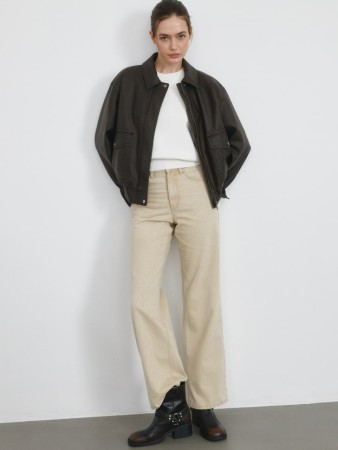 джинсы wide leg со стрелками фотография