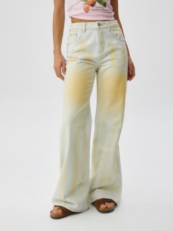 джинсы wide leg в стиле гранж фотография