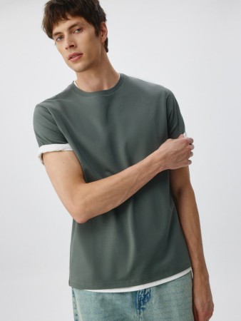 футболка adam slim fit базовая фотография