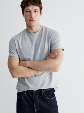 футболка adam slim fit базовая фотография