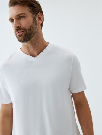 футболка mark regular fit базовая фотография