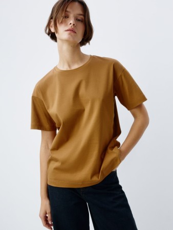 футболка оверсайз из мерсеризованного хлопка фотография