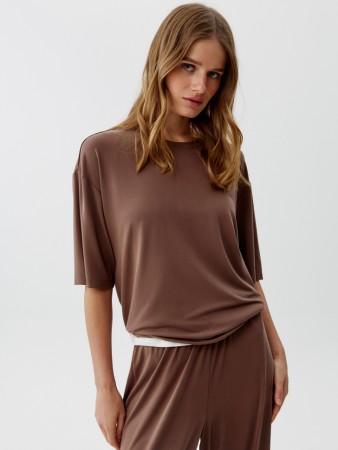 футболка оверсайз из смесовой вискозы фотография