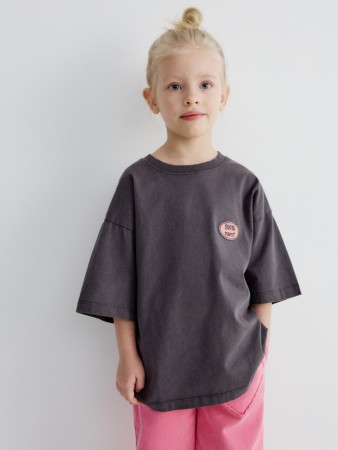 футболка оверсайз с принтом для девочек фотография